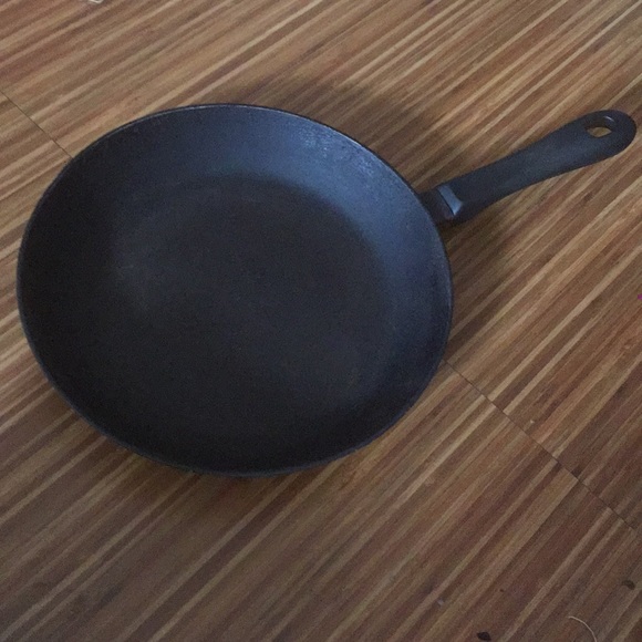 3 nonstick T-fal pots and pans - Picture 13 of 15